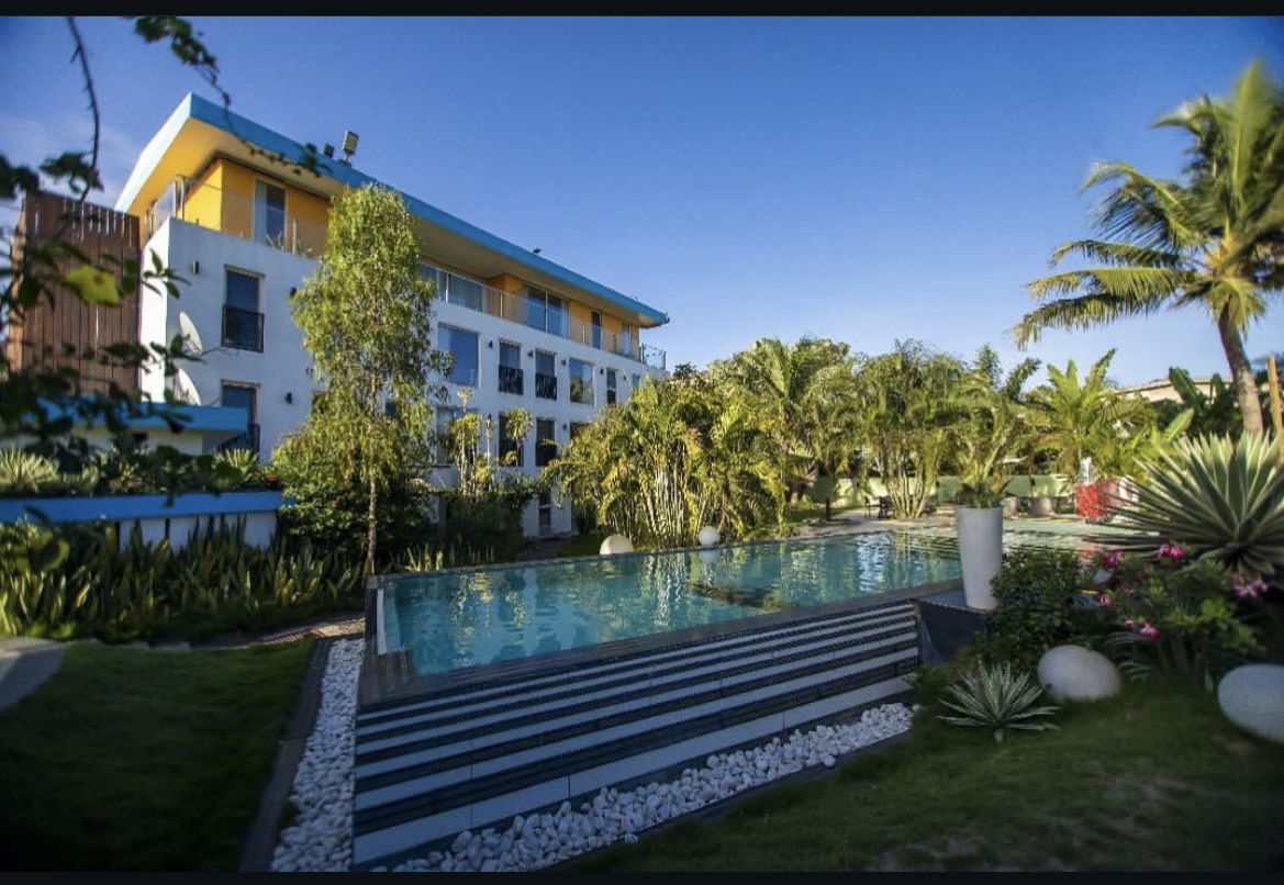 RED MANGO HOTEL & APARTMENTS 