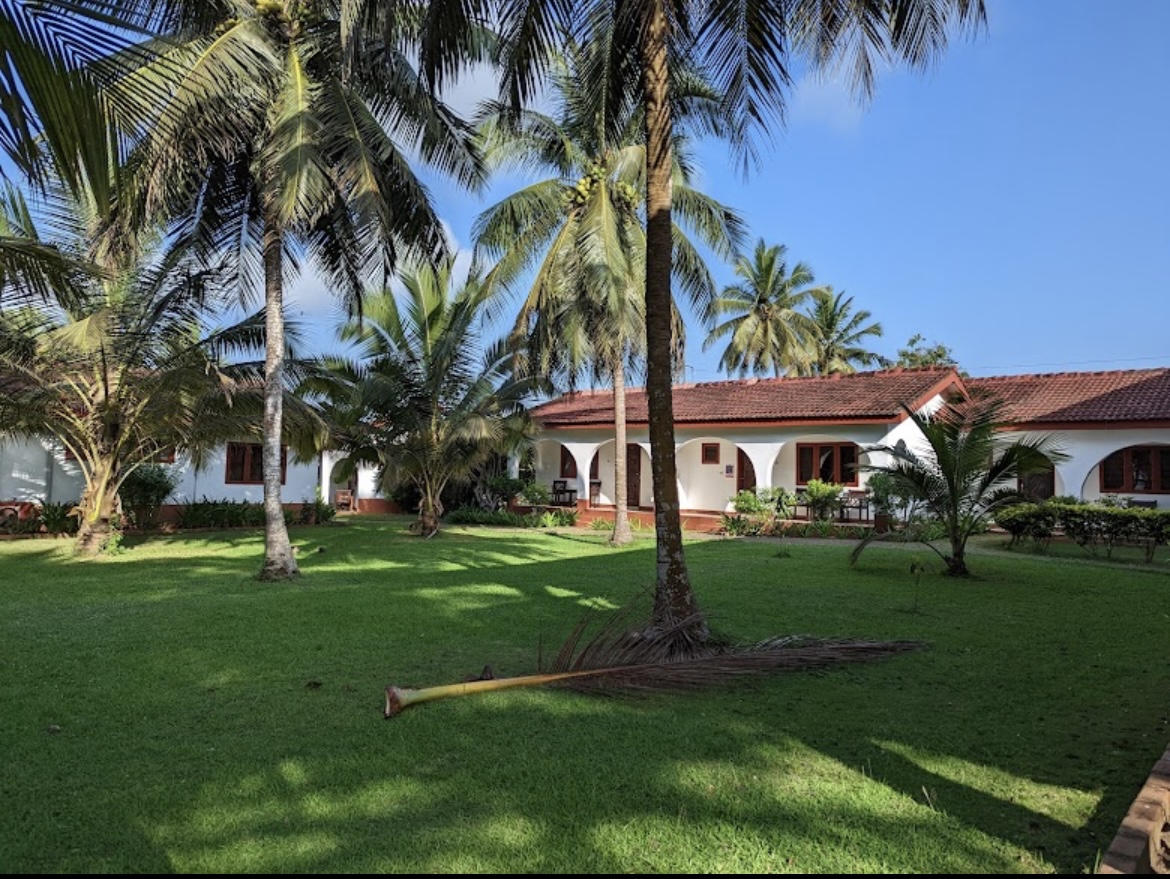 COCONUT GROOVE BEACH RESORT 
