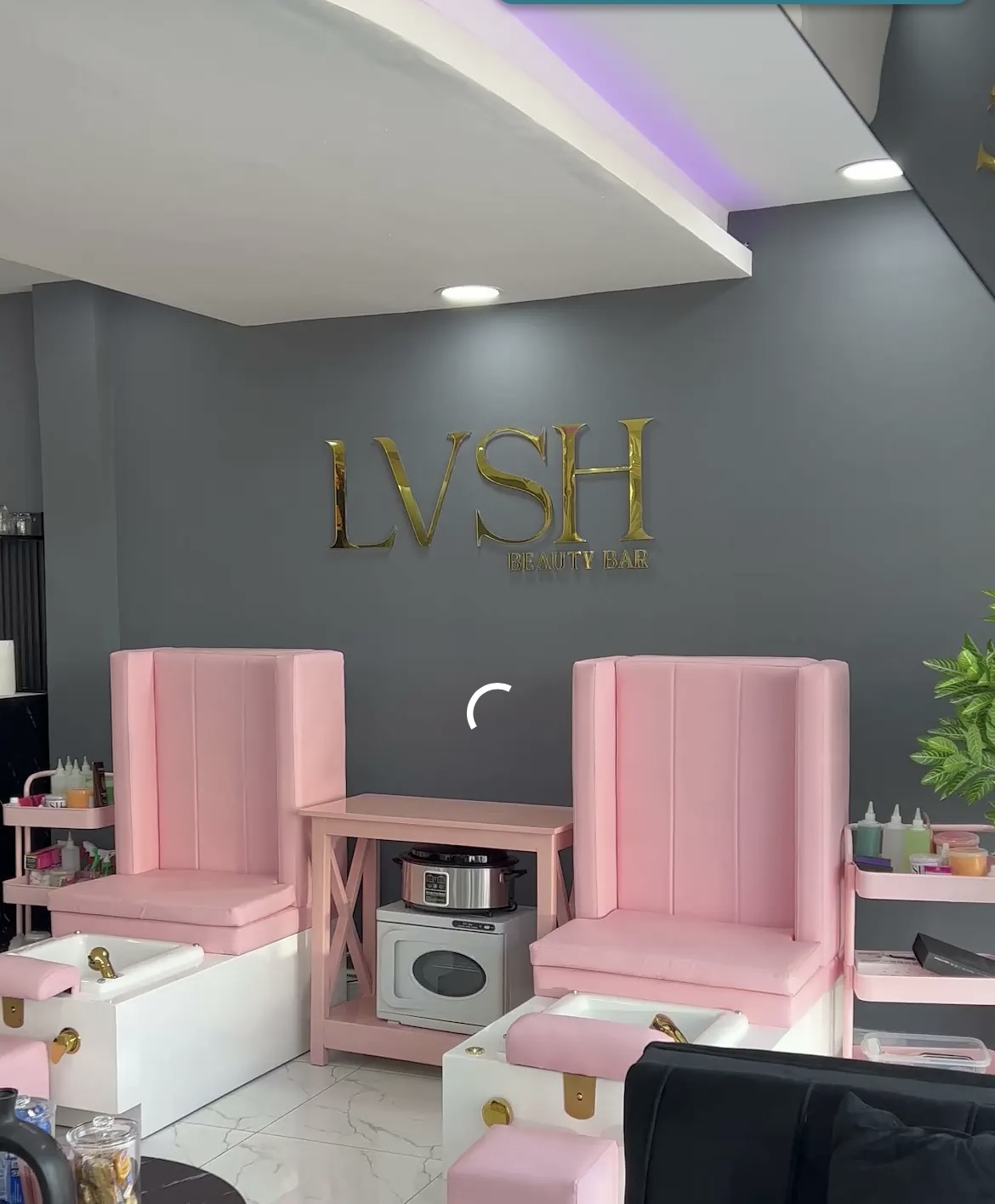 LAVISH BEAUTY BAR