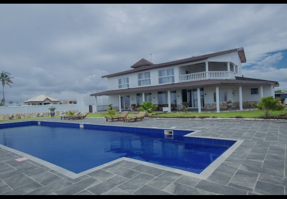 STREICHER BEACHFRONT VILLA