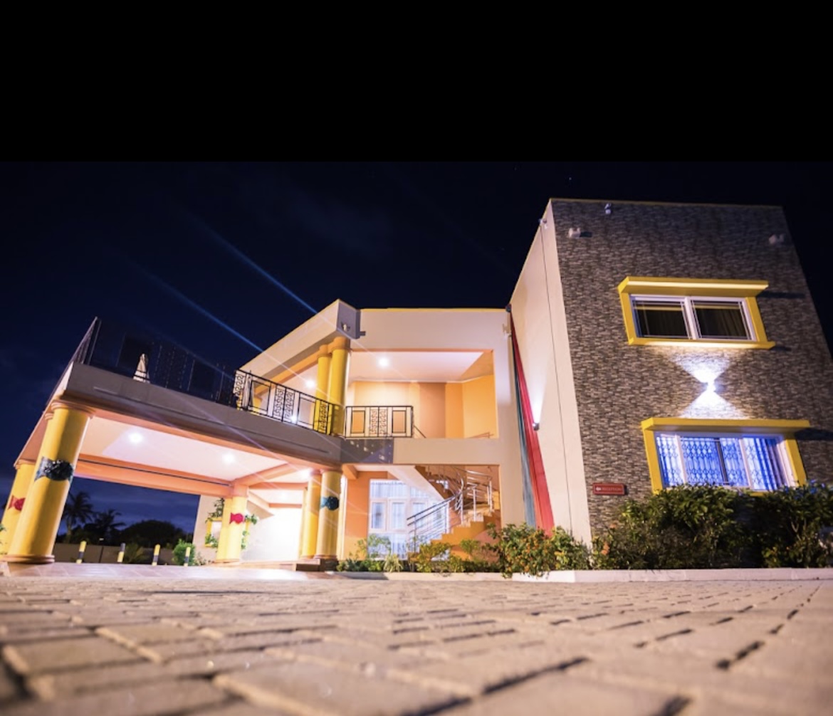 LA TUA VILLAS