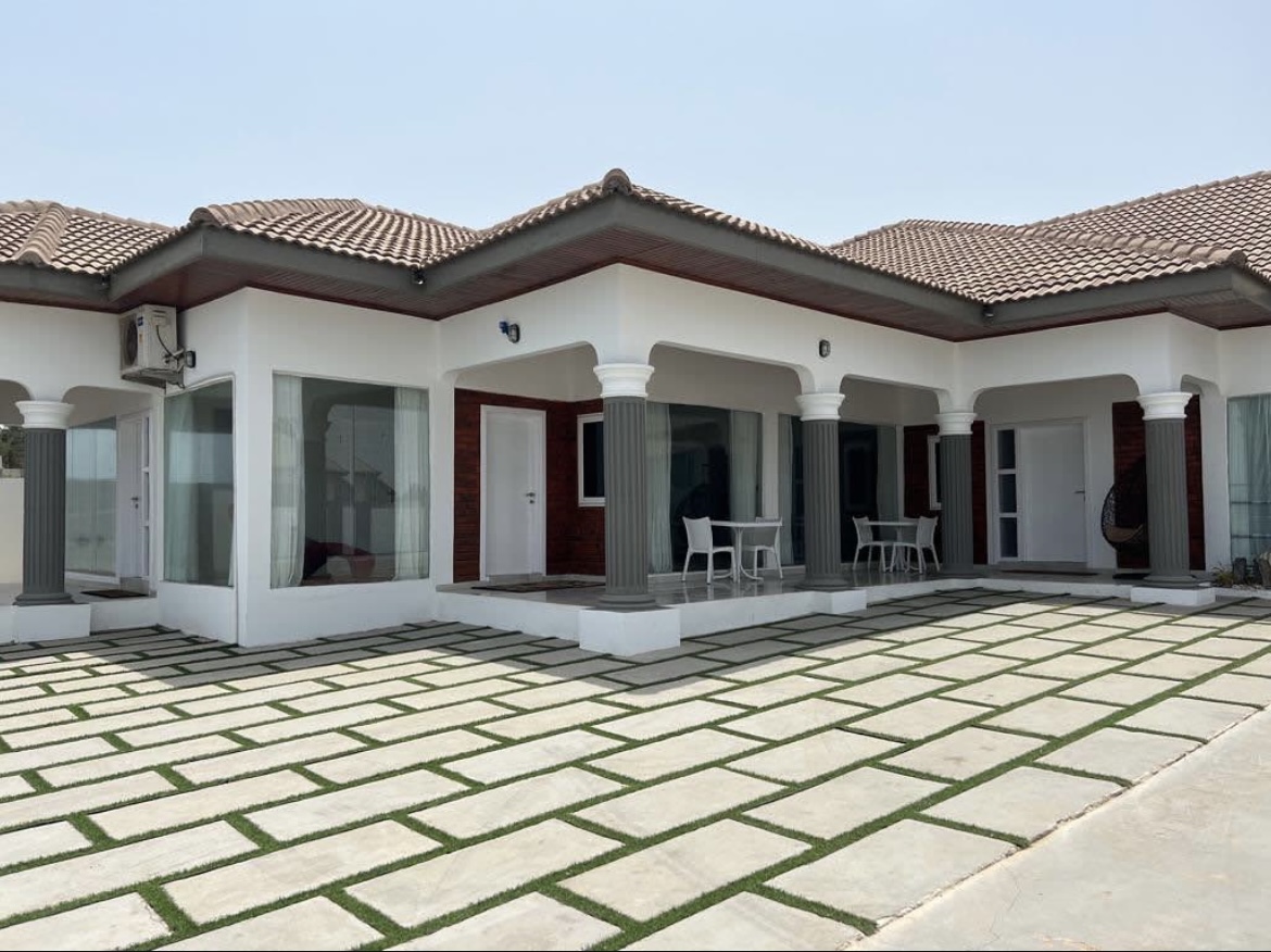 EMPIRE BAY BEACH VILLA
