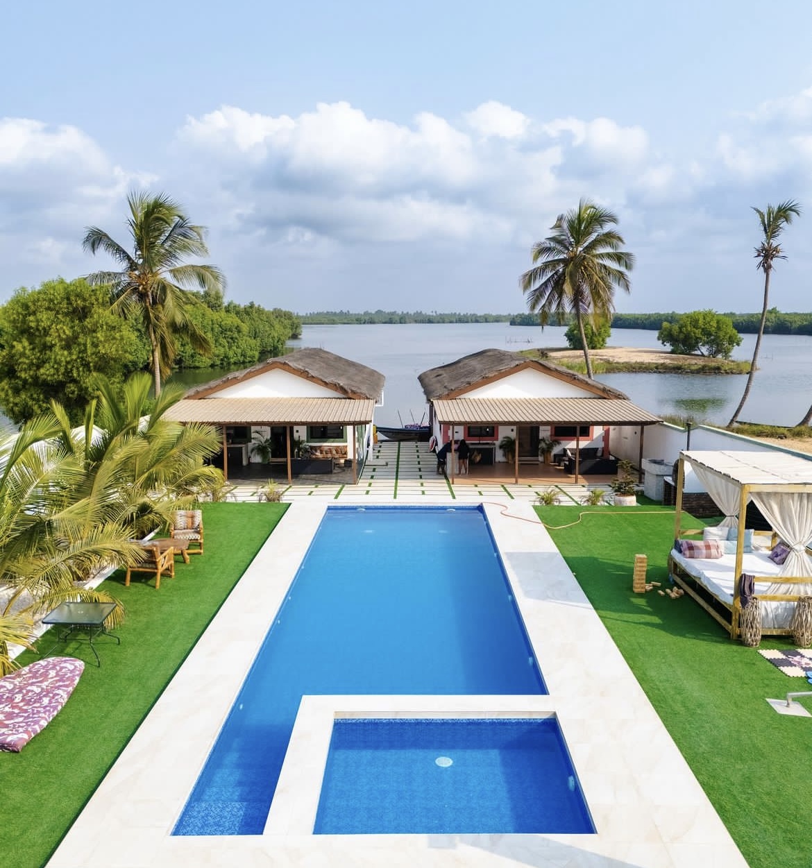 THE LIFESTYLE CABINS