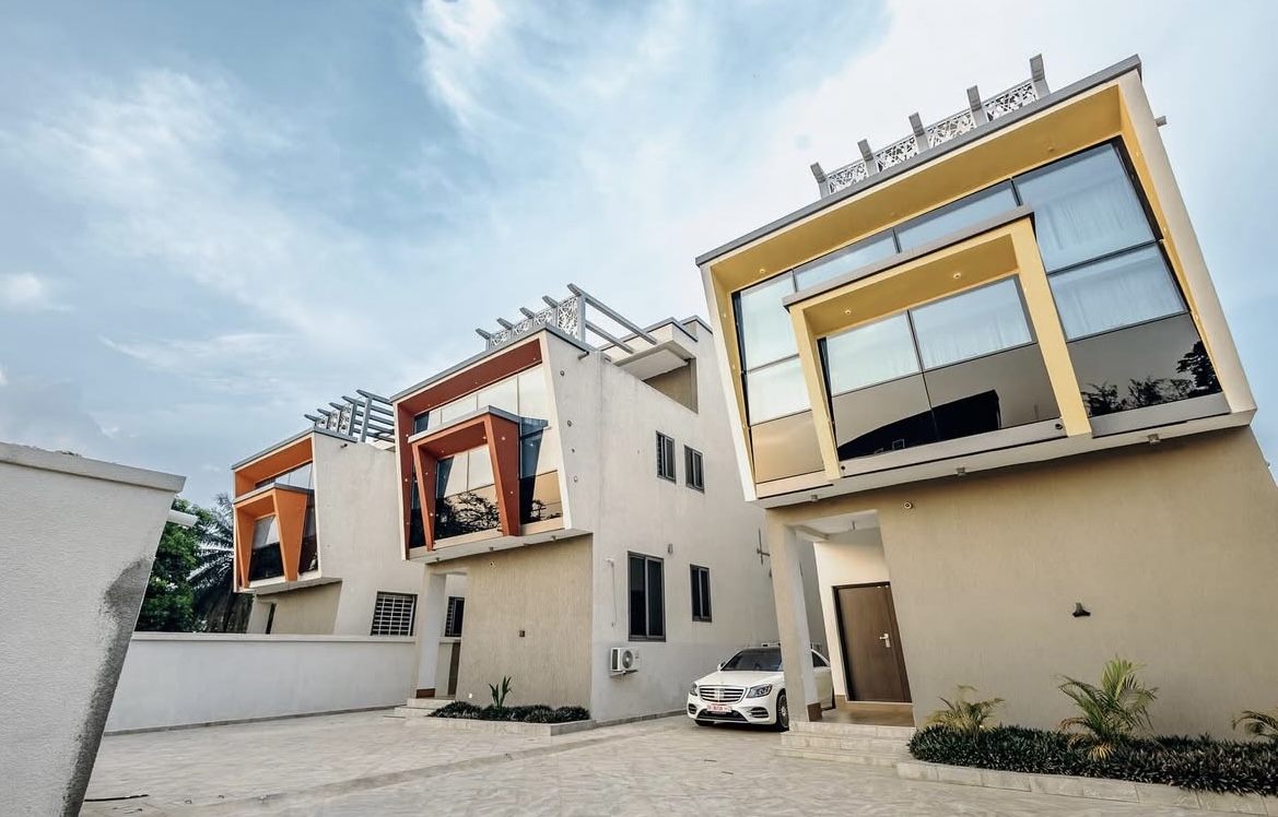 FLOA RESIDENCE 