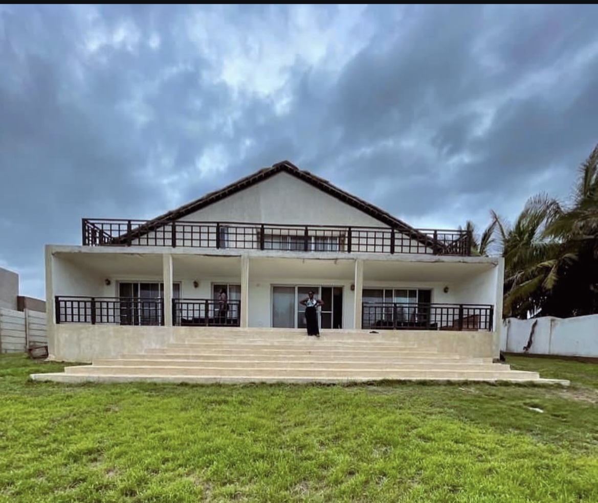 SELAH BEACH HOUSE 