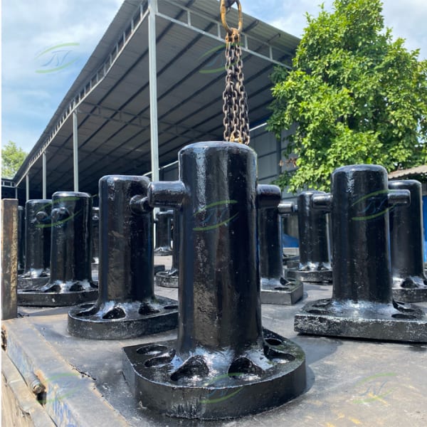 Cylindrical Mooring Bollard