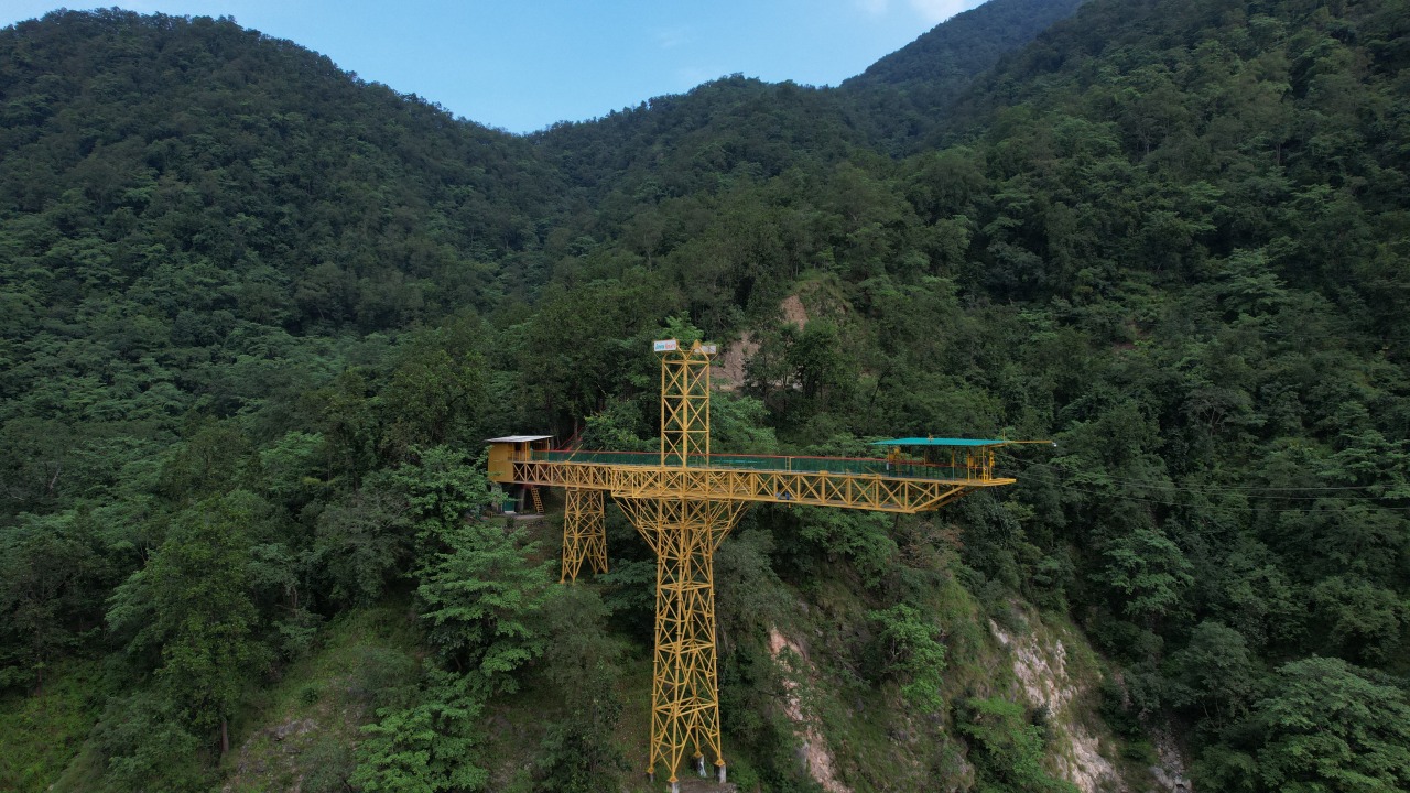 Bungee Jump + Valley Rope Jump + Flying Fox (Tandem) image 1