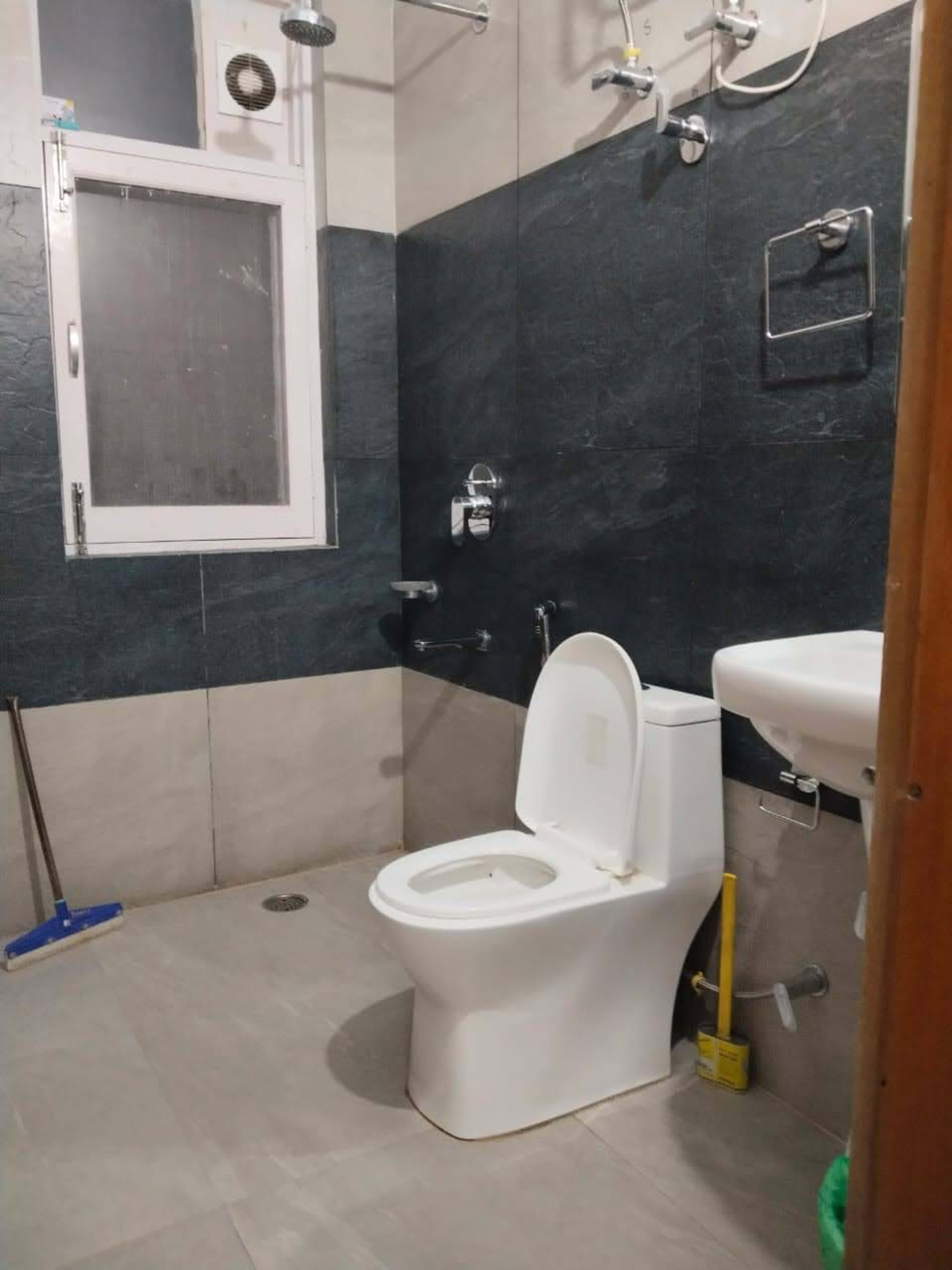 Kamya Homestay - attached bathroom