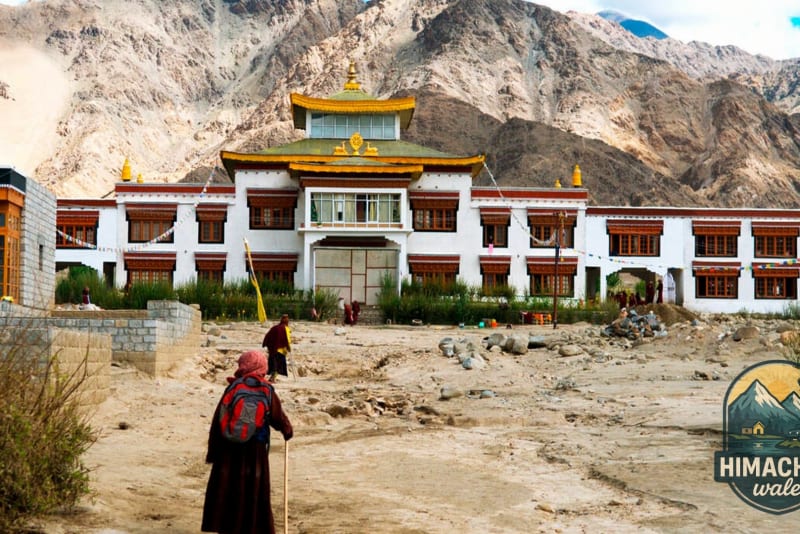 7 Days Leh Tour Packages for Family With Siachen and Thang