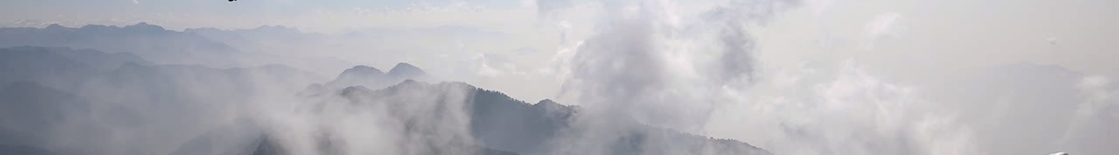Bir Billing paragliding valley
