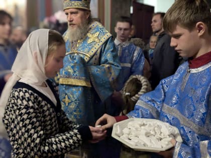 Епископ Шуйский и Тейковский Иоанн возглавил всенощное бдение в Никольском храме п. Лежнево Лежневского благочиния