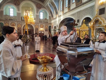 Архиерейское богослужение в Воскресенском кафедральном соборе г. Шуя