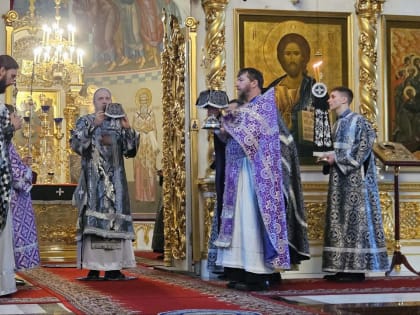 Первая в этом Великом посту литургия Преждеосвященных Даров в Воскресенском кафедральном соборе г. Шуя