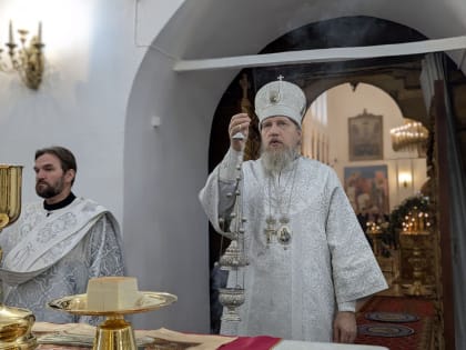 Епископ Шуйский и Тейковский Иоанн совершил Божественную литургию в Никольском кафедральном соборе г. Тейково