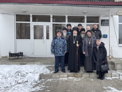 Епископ Шуйский и Тейковский Иоанн совершил Божественную литургию в храме ИК №6 села Талицы Южского района.