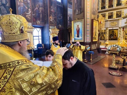 В НЕДЕЛЮ О БЛУДНОМ СЫНЕ ЕПИСКОП ИОАНН СОВЕРШИЛ ЛИТУРГИЮ В ВОСКРЕСЕНСКОМ СОБОРЕ.