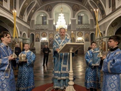 Вечерня с акафистом Пресвятой Богородице в Шуе