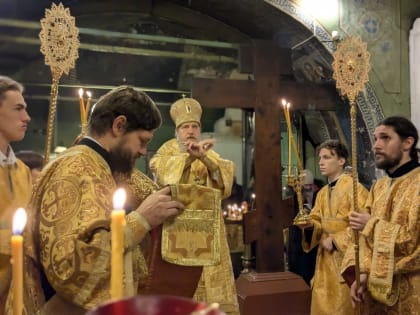 Епископ Шуйский и Тейковский Иоанн совершил Божественную литургию в Введенском храме села Холуй Южского благочиния