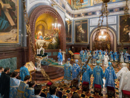 В ПРАЗДНИК СРЕТЕНИЯ ГОСПОДНЯ СВЯТЕЙШИЙ ПАТРИАРХ КИРИЛЛ СОВЕРШИЛ ЛИТУРГИЮ В ХРАМЕ ХРИСТА СПАСИТЕЛЯ