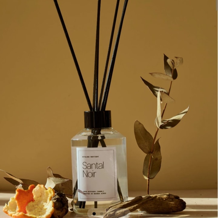 DIFUSOR VARILLAS SANTAL NOIR 200ml