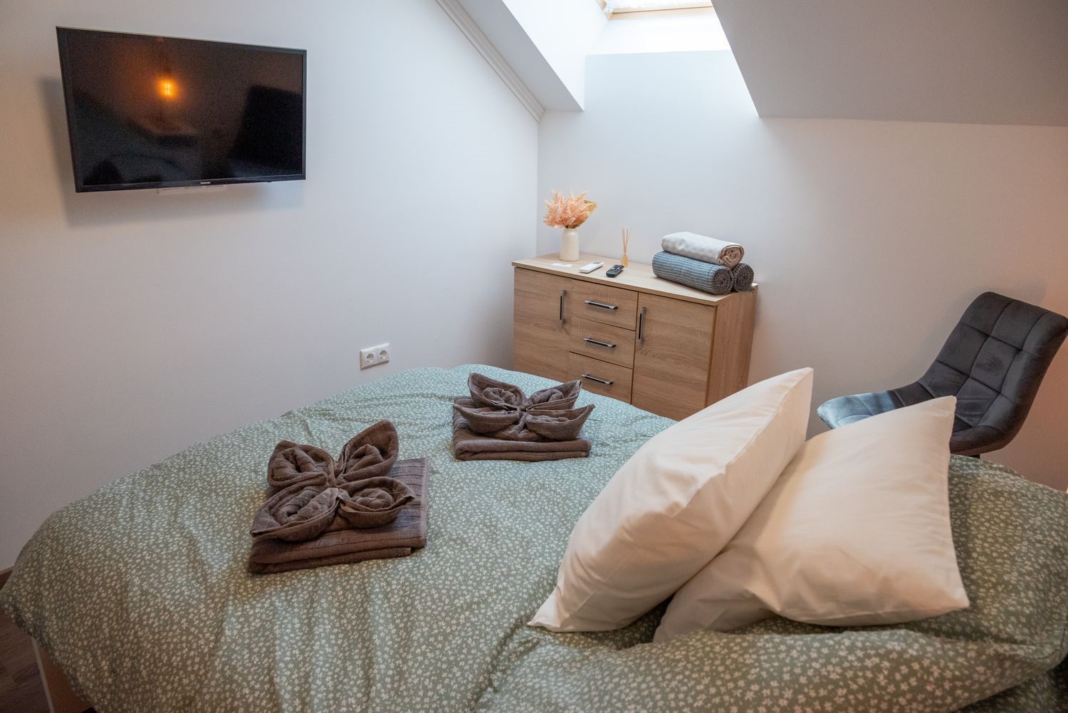 Emeleti Apartman