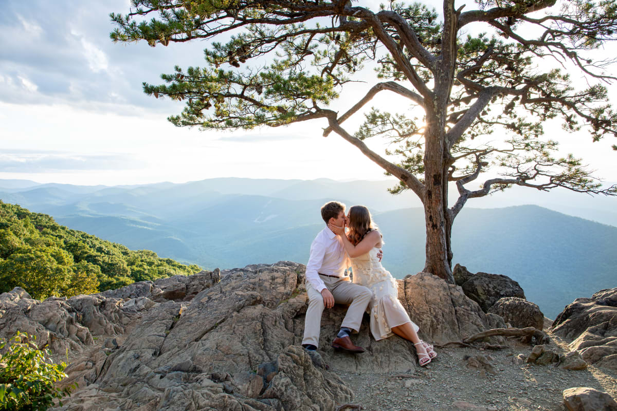 Sunlit portraits at Raven's Roost Overlook in Virginia