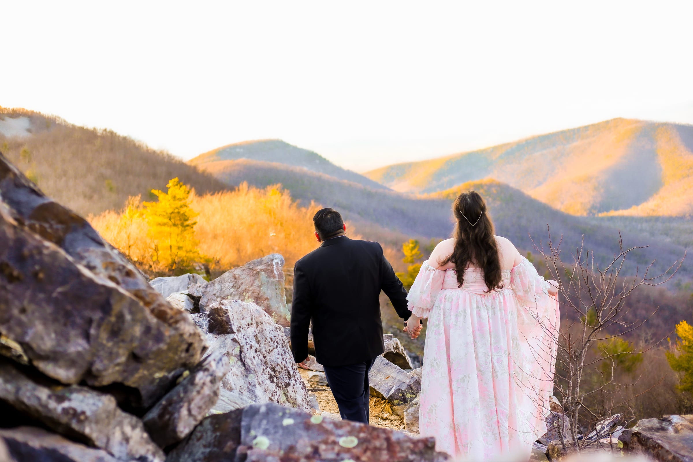 Couple eloping in Shenandoah National Park