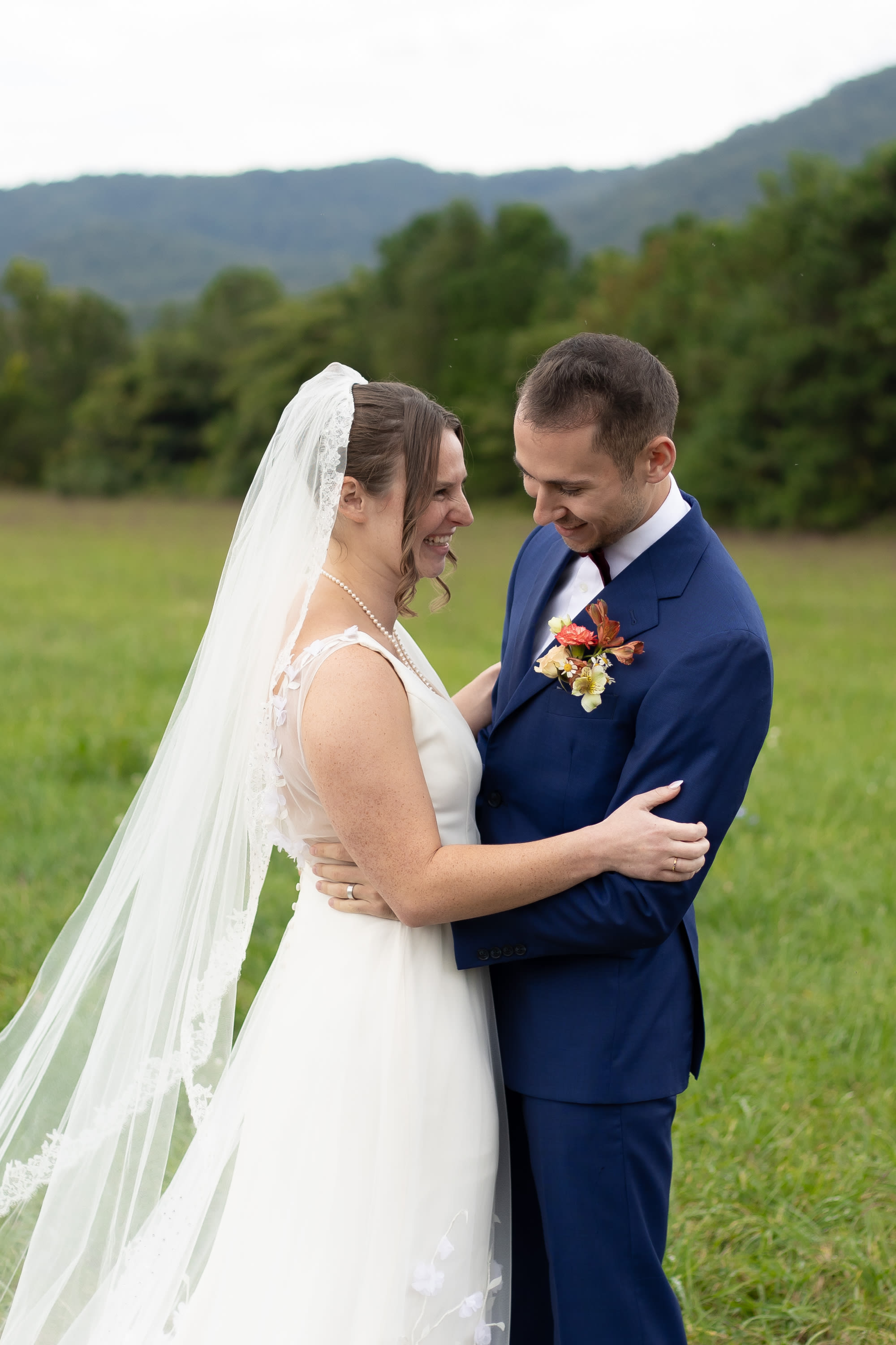 Blue Ridge Mountain elopement at the foot of Shenandoah National Park, Virginia