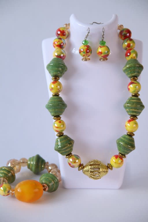Palm Bloom – Patterned Green Bead Jewellery Set (Krobo)