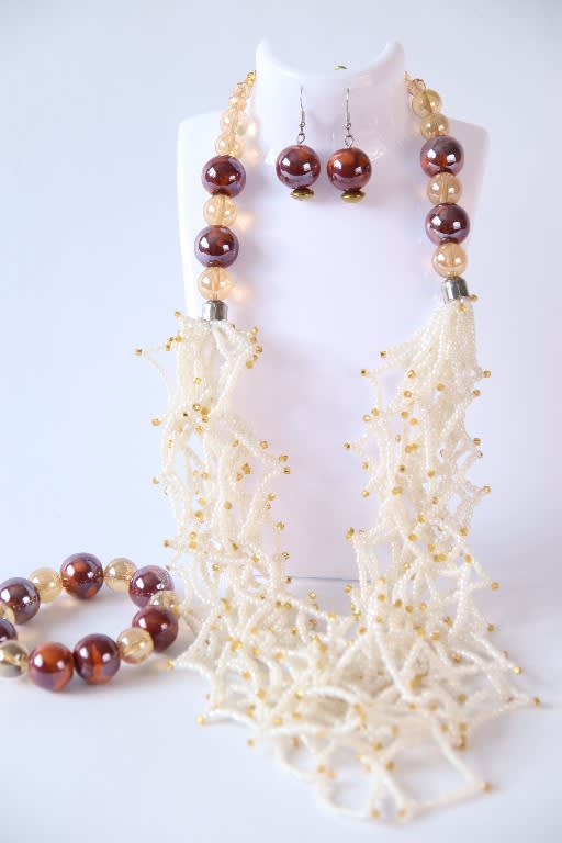 Diaspora Pearl – White & Amber Bead jewellery Set (awarepa)