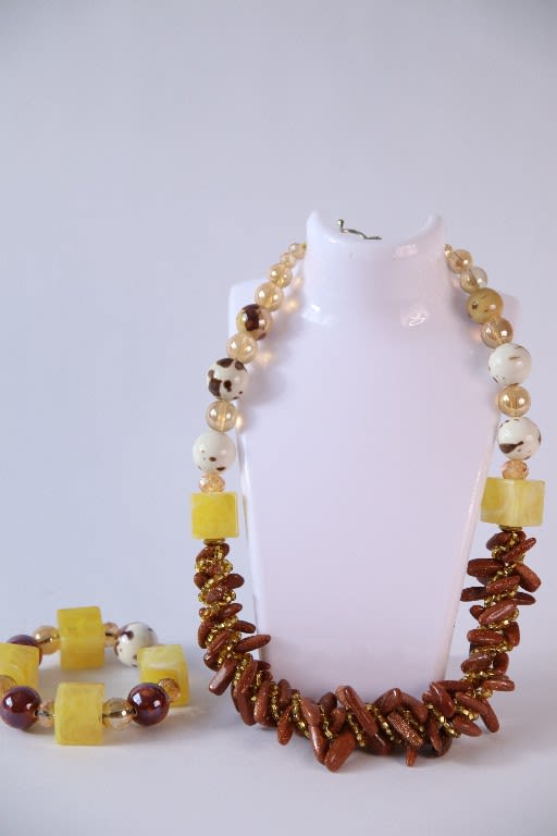 Golden Clay – Yellow, Brown & White Patterned Bead Jewellery Set (Woboa)