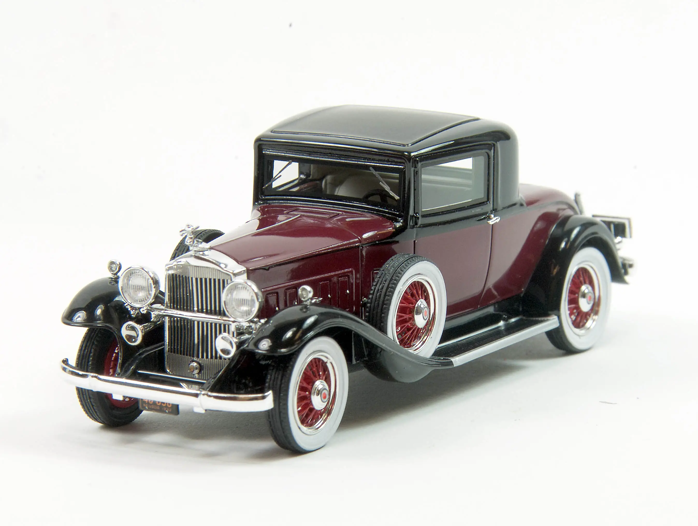 Uncovering the History of the 1932 Packard A Classic Car Enthusiast's Dream