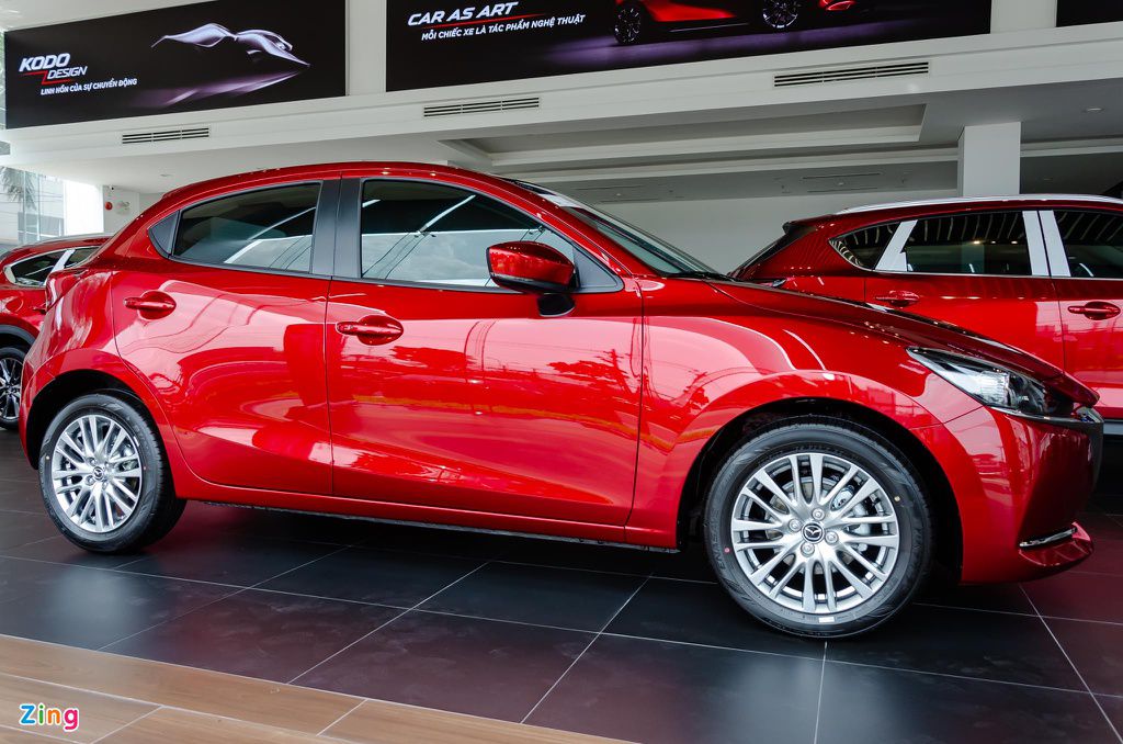 Thân xe Kia Mazda 2