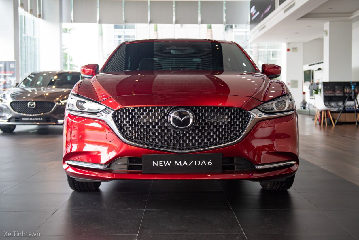 Đầu xe Kia Mazda 6