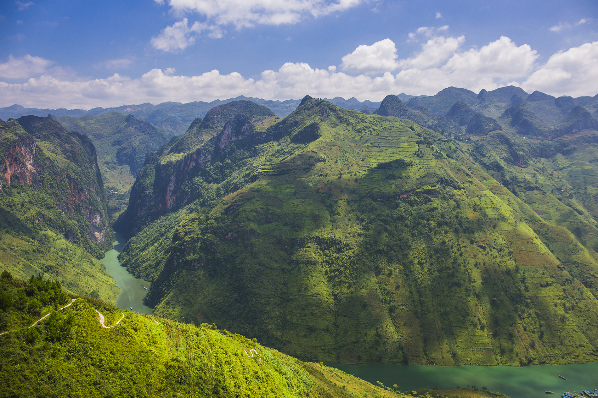 Những nơi nên tham quan khi đến Quản Bạ, Hà Giang