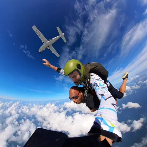 Skydive Sri Lanka – Bentota Beach thumbnail 2