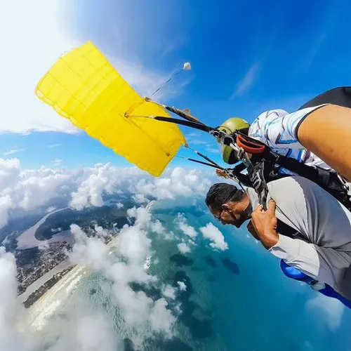 Skydive Sri Lanka – Bentota Beach thumbnail 5