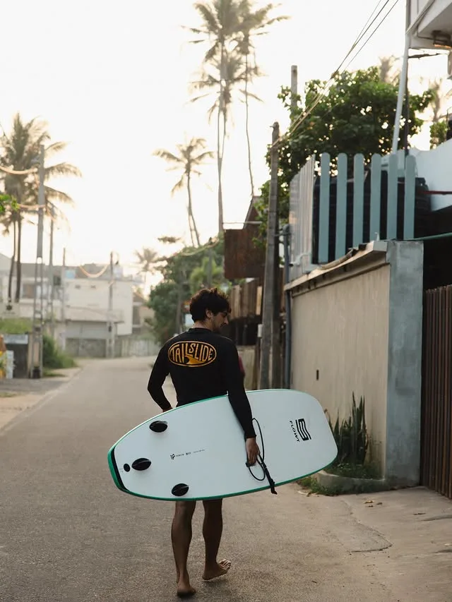 Tailslide Surf House & coffee shop thumbnail 3