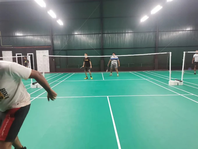 ShuttleUp Badminton Court