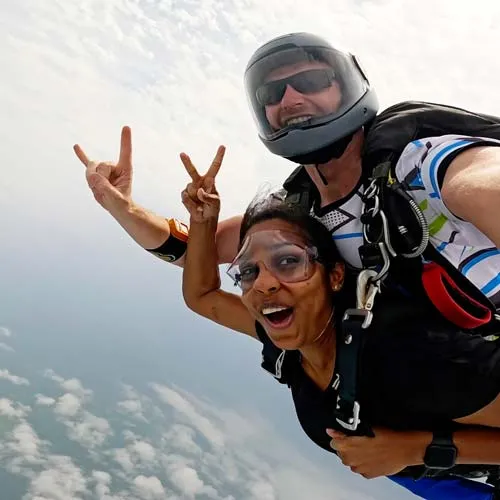Skydive Sri Lanka – Bentota Beach thumbnail 4
