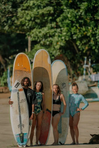 Tailslide Surf House & coffee shop