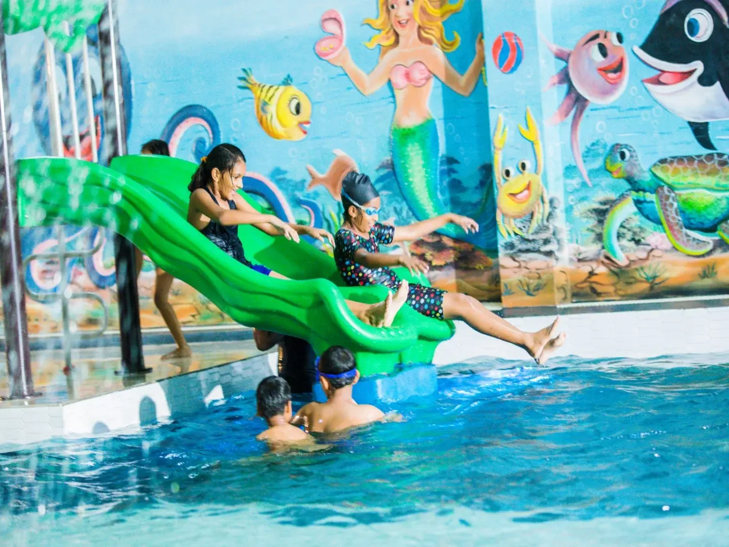 Funlaaza Water Park thumbnail 4