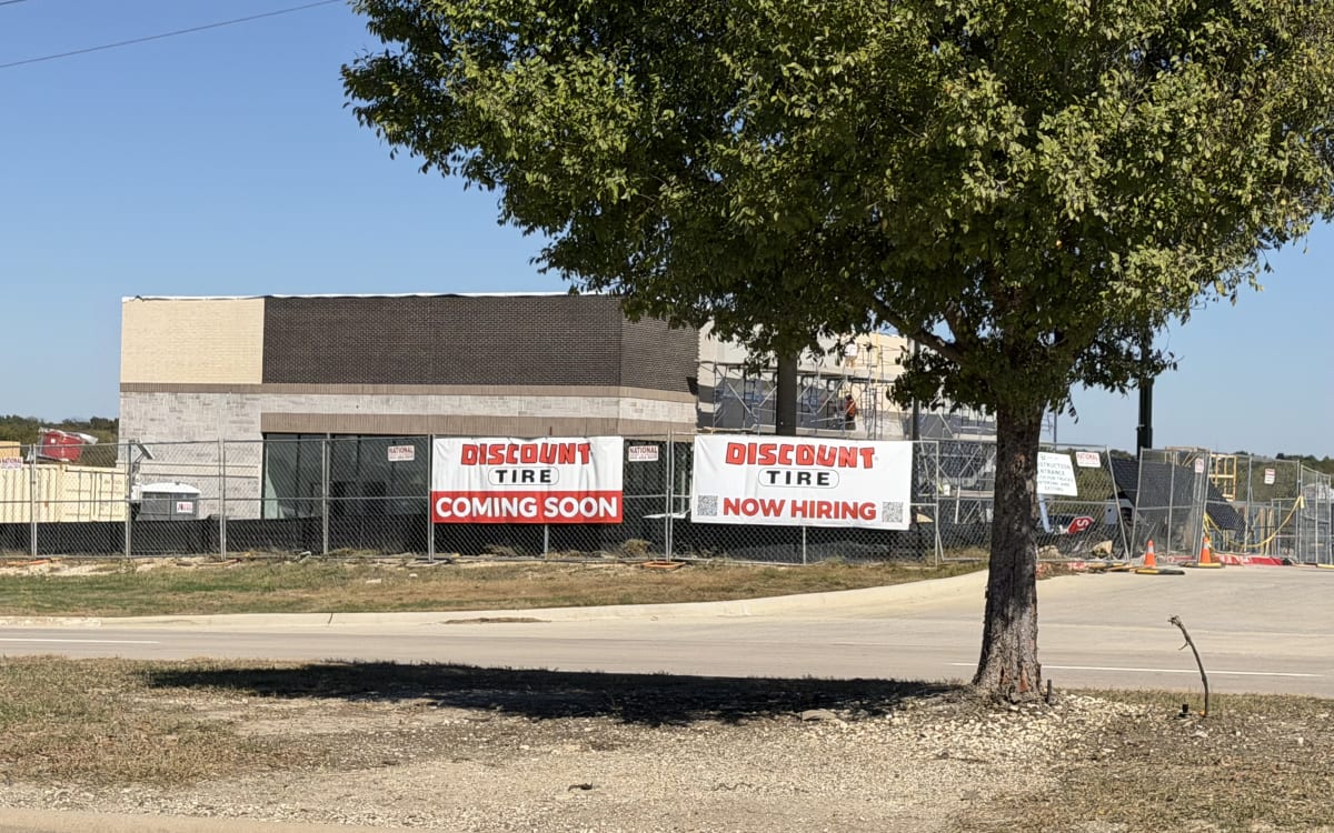 Discount Tire coming soon banners posted, October 11, 2026