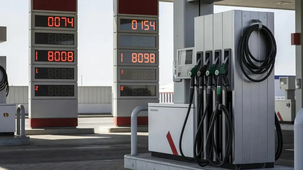 Ile kosztuje paliwo: jak kształtują się ceny benzyny, diesla i LPG na stacjach
