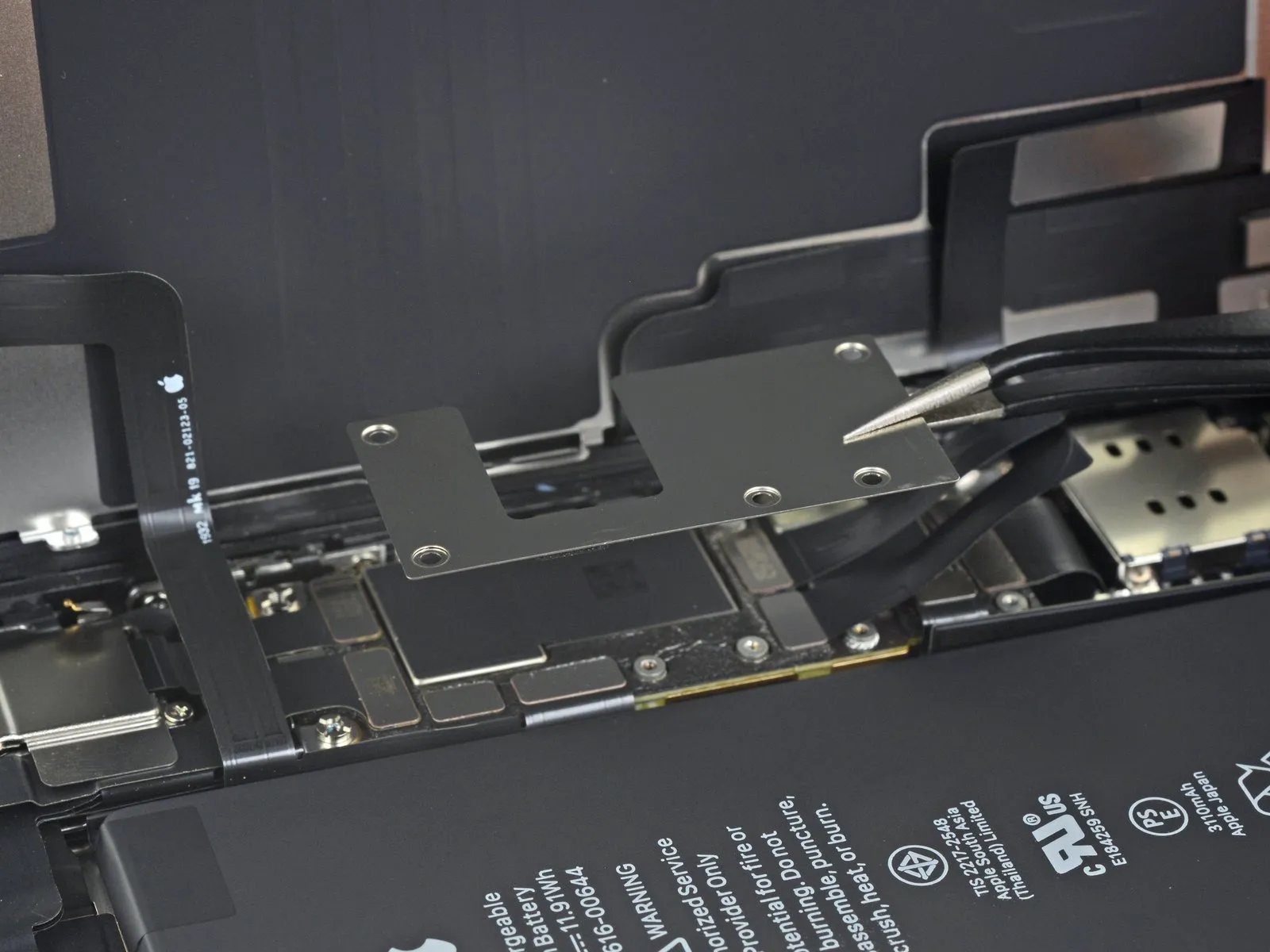 iPhone 11 Lower Speaker Replacement