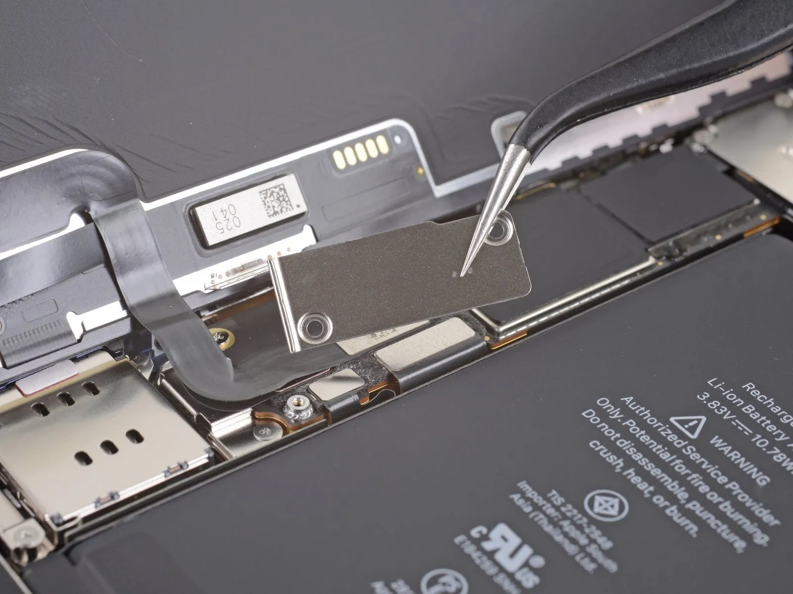iPhone 12 Loudspeaker Replacement