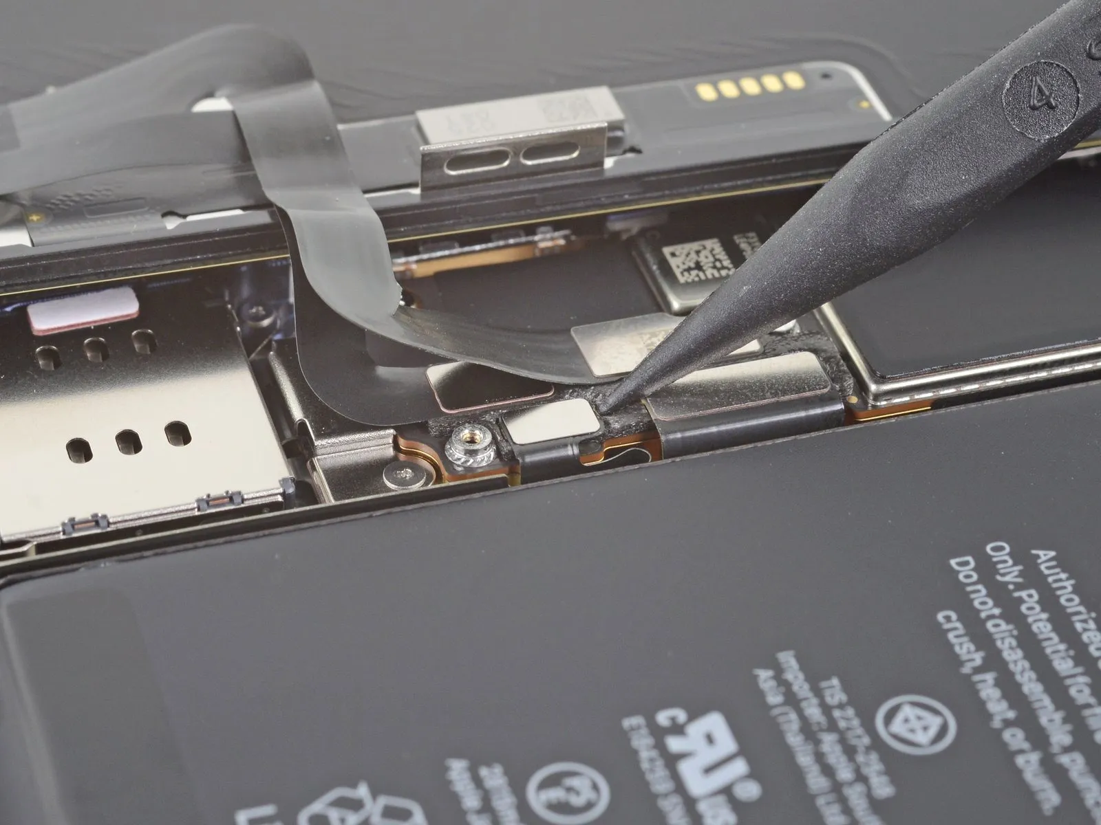 iPhone 12 Front-Facing Cameras Replacement
