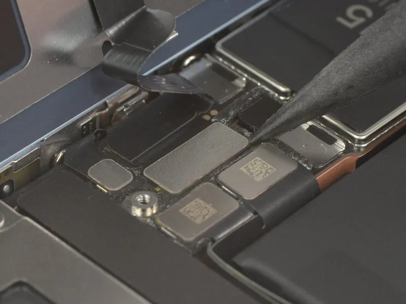 iPhone 14 Rear-Facing Cameras Replacement
