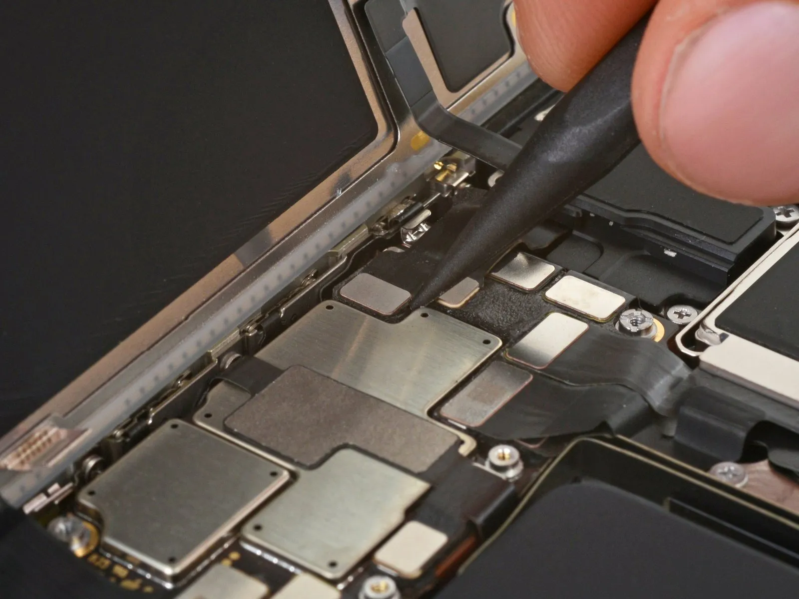 iPhone 15 Pro Max Taptic Engine Replacement