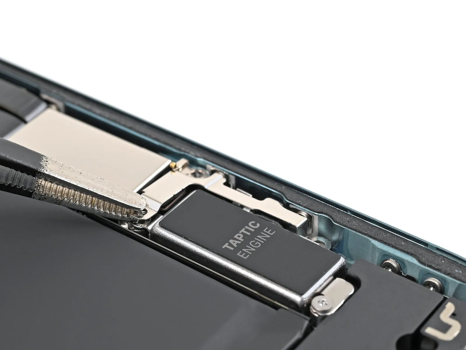 iPhone 16 Plus Taptic Engine Replacement